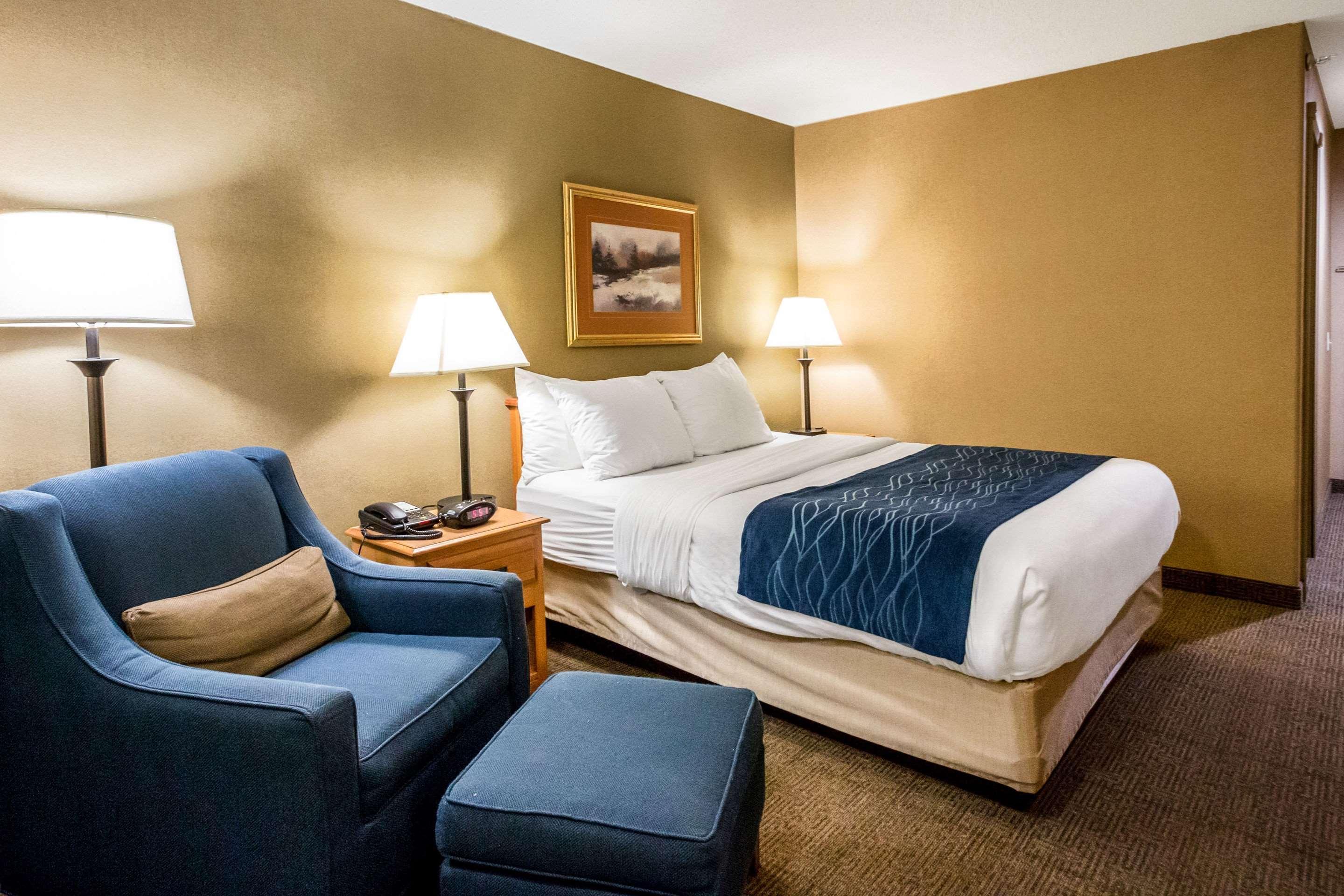 Comfort Inn Green River National Park Area Exterior photo