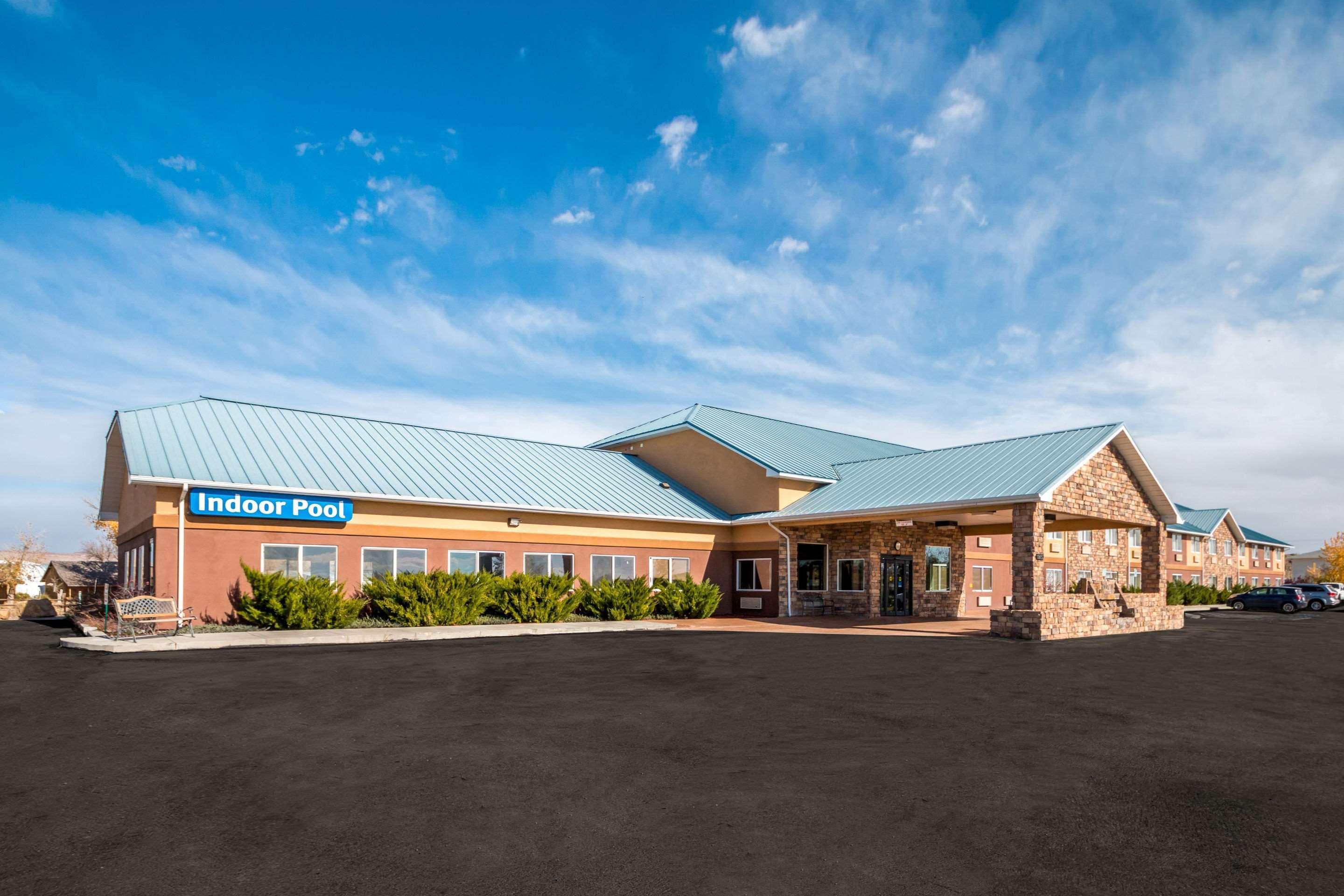 Comfort Inn Green River National Park Area Exterior photo