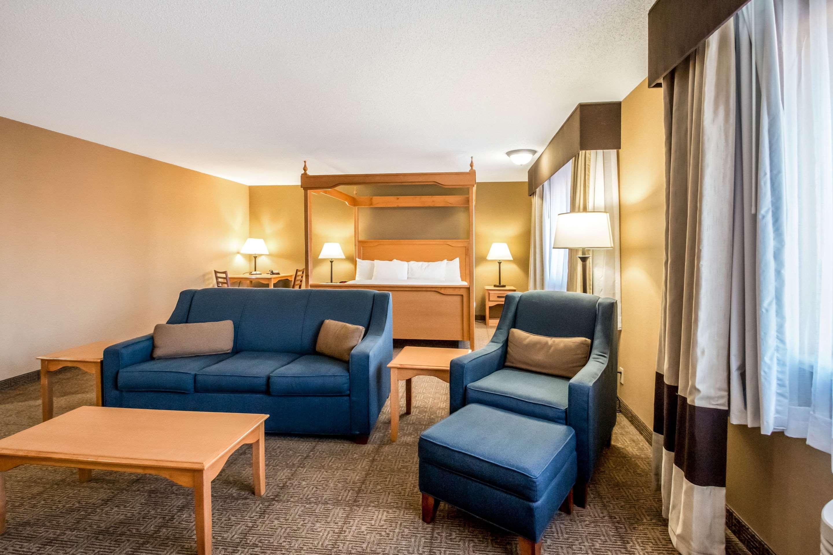 Comfort Inn Green River National Park Area Exterior photo