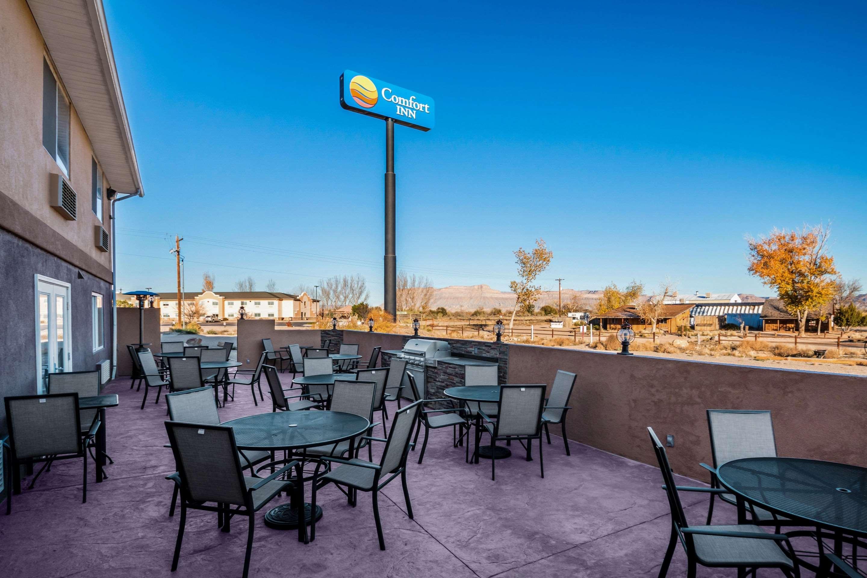 Comfort Inn Green River National Park Area Exterior photo