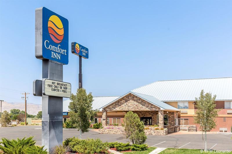 Comfort Inn Green River National Park Area Exterior photo