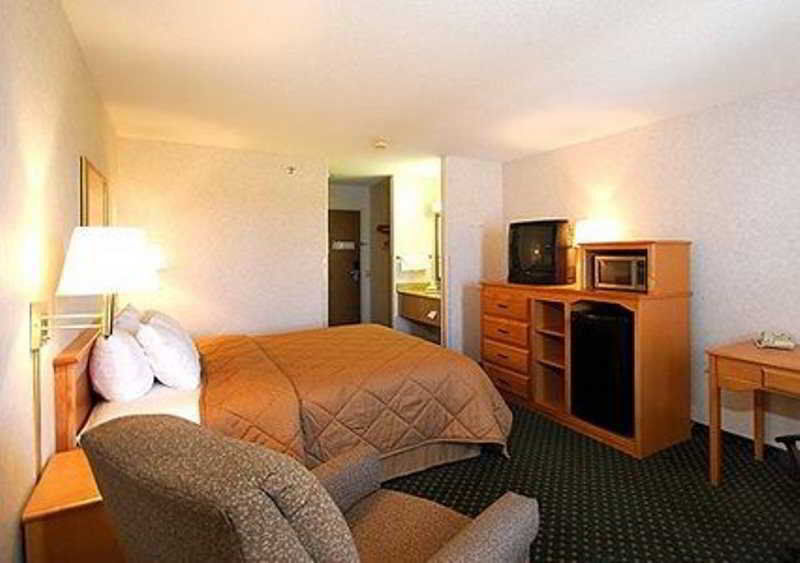 Comfort Inn Green River National Park Area Exterior photo