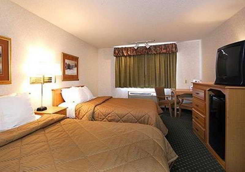 Comfort Inn Green River National Park Area Exterior photo